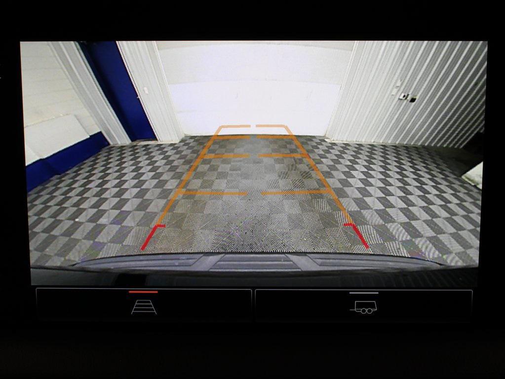 used 2023 GMC Yukon XL car, priced at $68,592