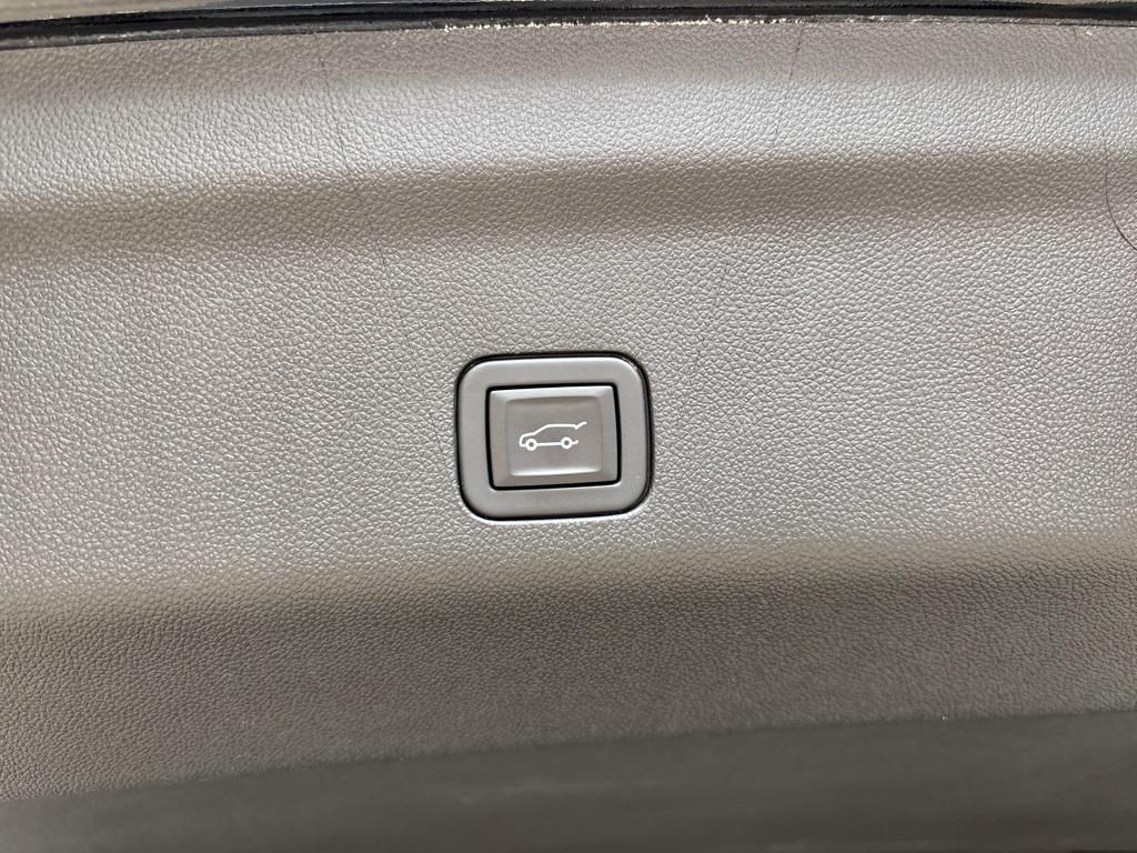 used 2024 GMC Yukon XL car, priced at $74,998