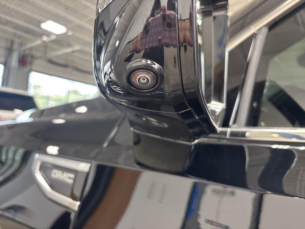 used 2024 GMC Yukon XL car, priced at $74,998