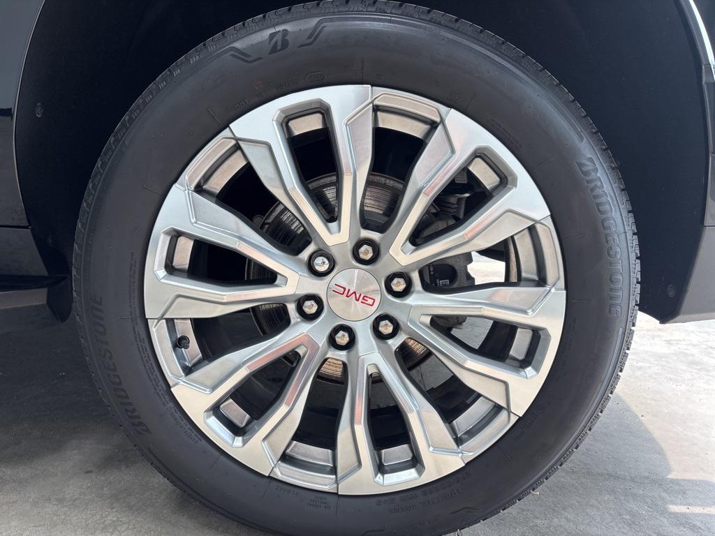 used 2024 GMC Yukon XL car, priced at $74,998
