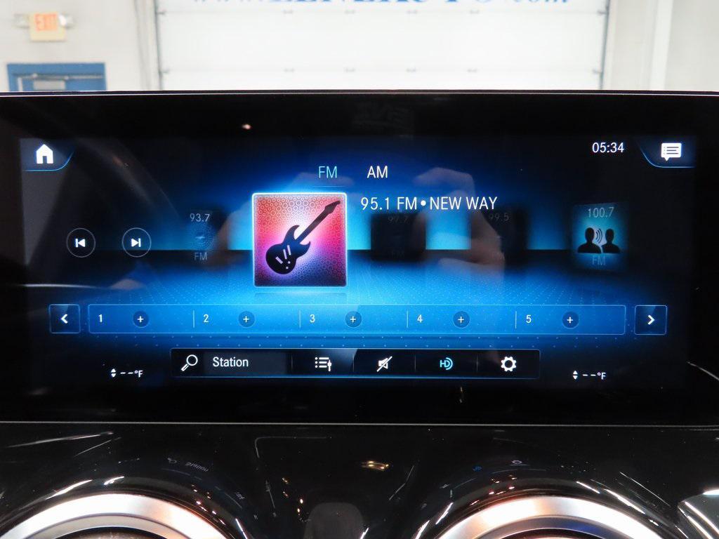 used 2022 Mercedes-Benz GLB 250 car, priced at $28,998