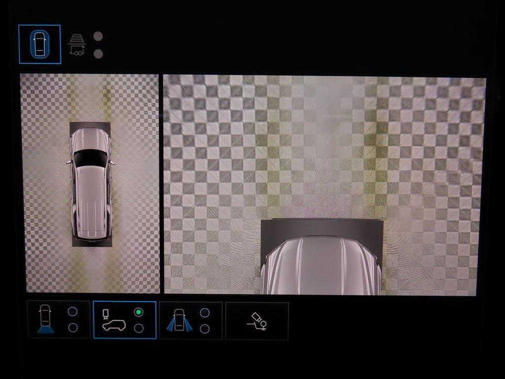 used 2025 GMC Yukon XL car, priced at $80,991