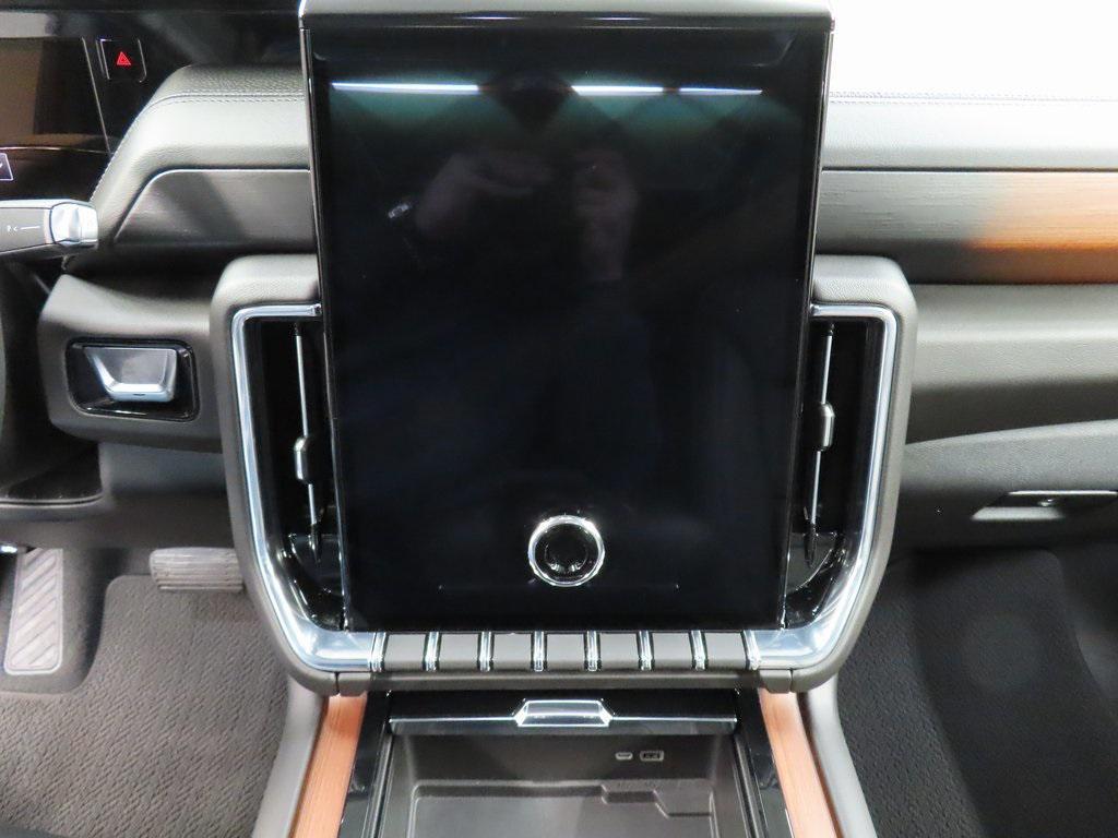 used 2025 GMC Yukon XL car, priced at $80,991