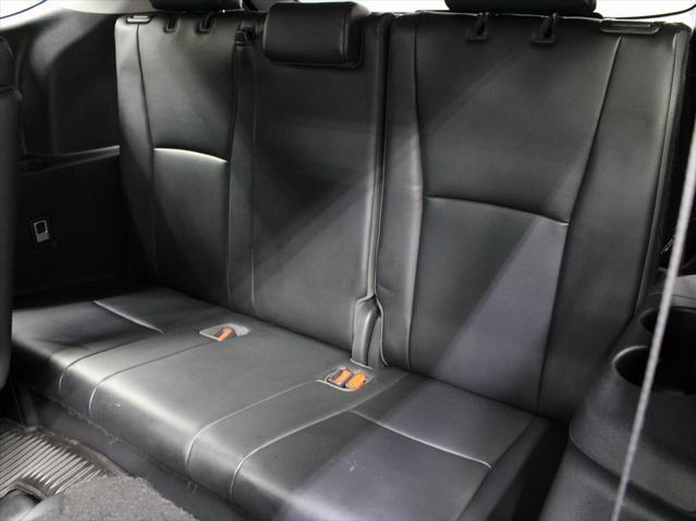 used 2022 Toyota Highlander car, priced at $39,997