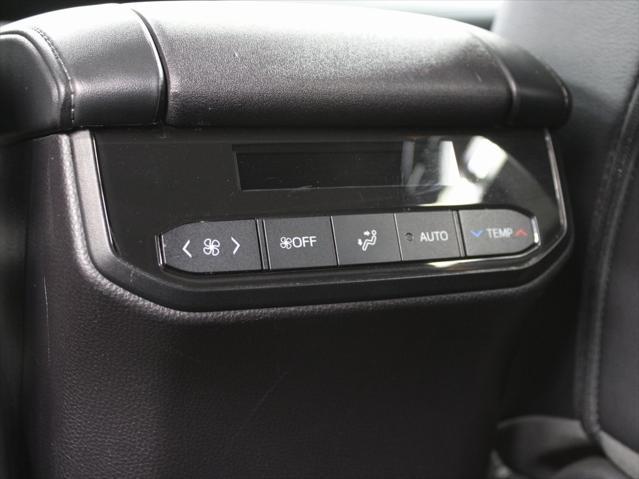 used 2022 Toyota Highlander car, priced at $39,997