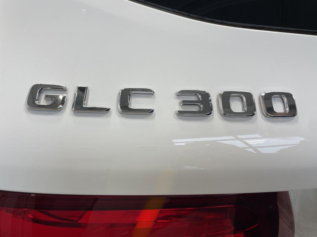 used 2018 Mercedes-Benz GLC 300 car, priced at $19,497