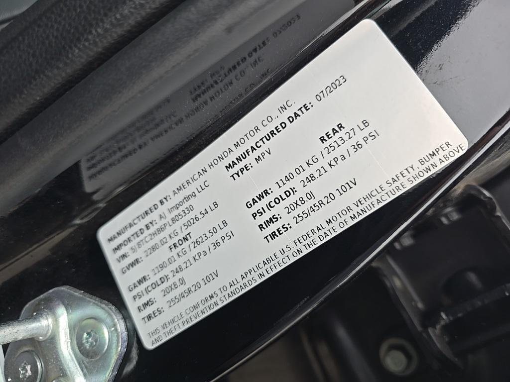 used 2023 Acura RDX car, priced at $40,997
