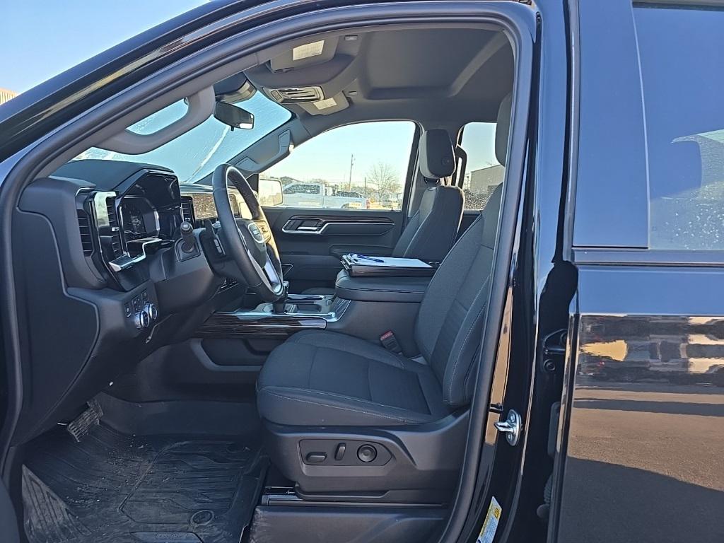 used 2025 GMC Sierra 1500 car, priced at $50,997