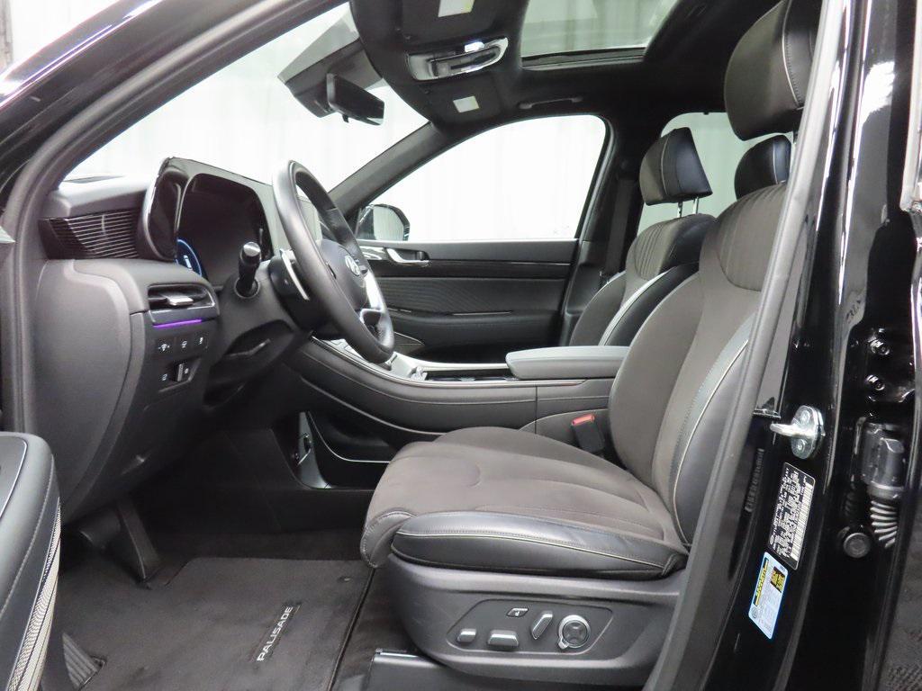 used 2025 Hyundai Palisade car, priced at $47,497