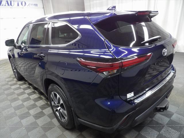 used 2024 Toyota Highlander car, priced at $44,498