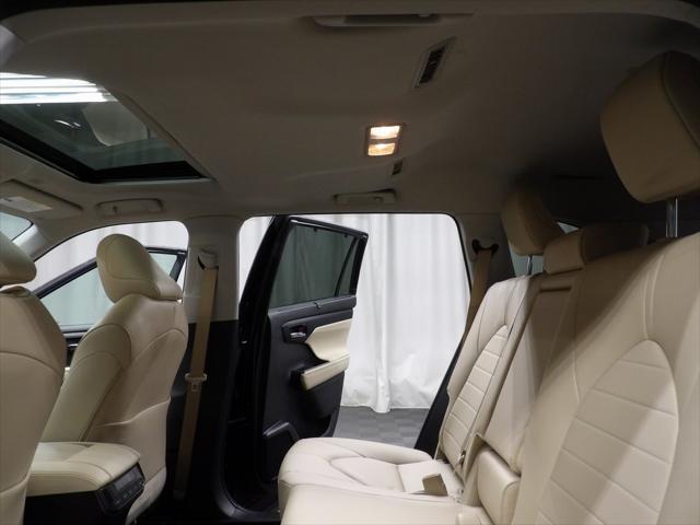 used 2024 Toyota Highlander car, priced at $44,498