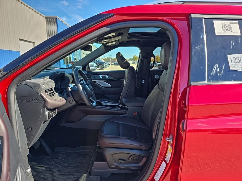 used 2025 Ford Explorer car, priced at $48,997