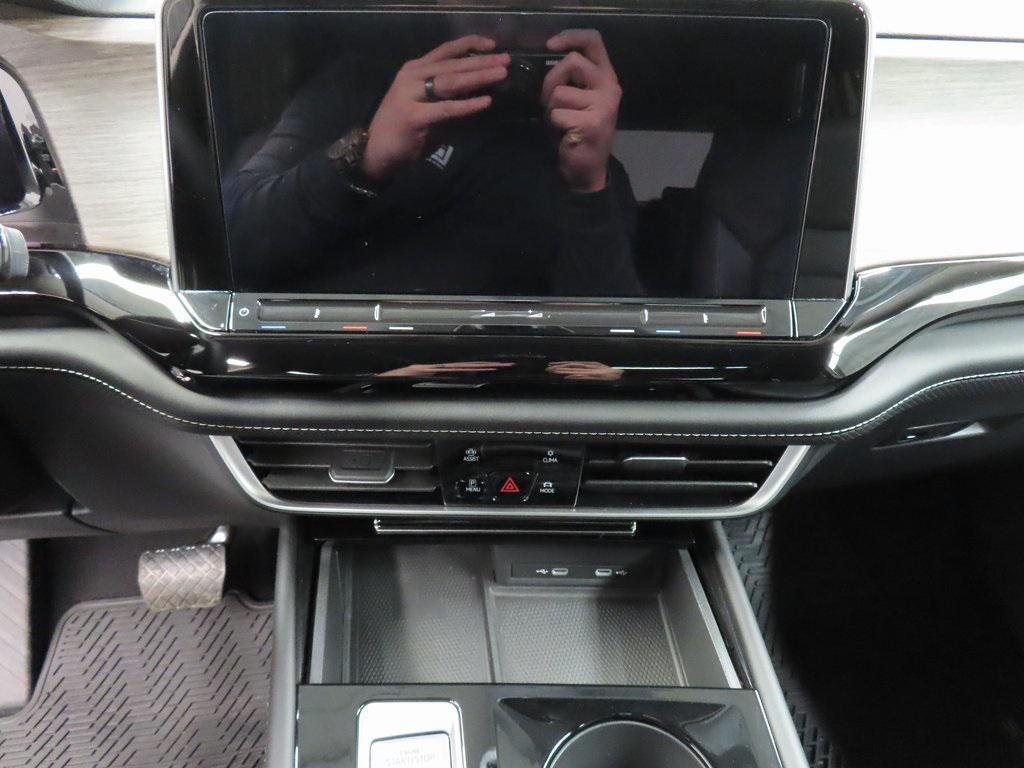 used 2024 Volkswagen Atlas car, priced at $36,997