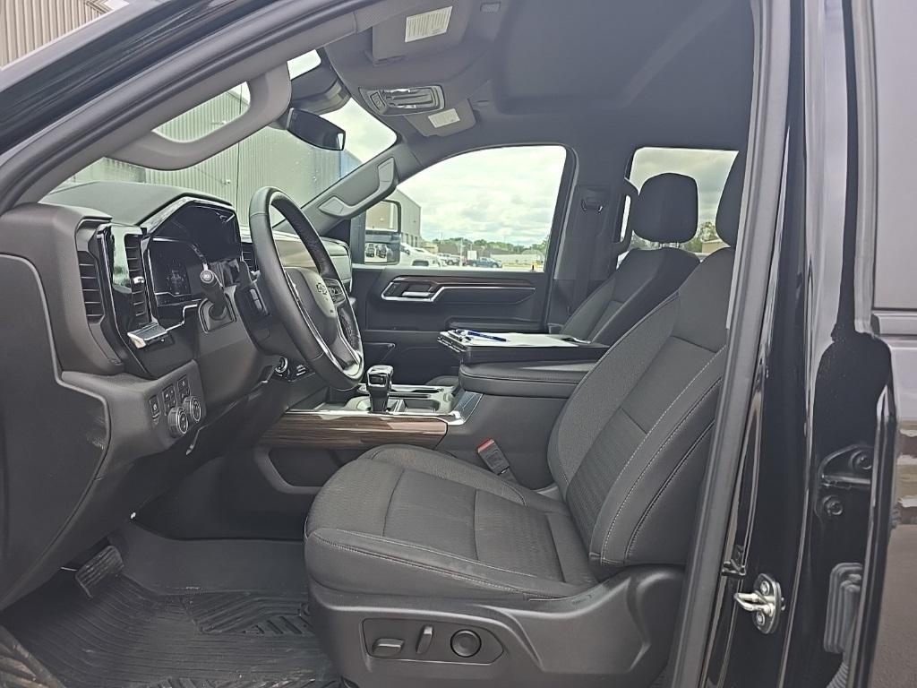 used 2024 Chevrolet Silverado 1500 car, priced at $50,997