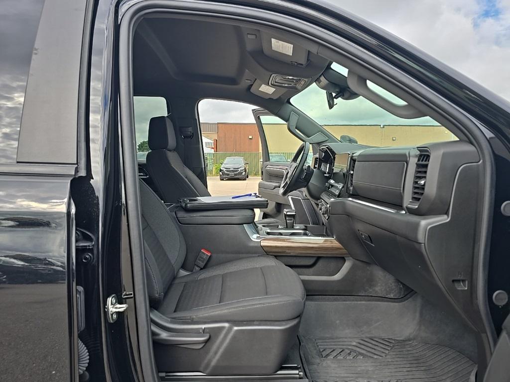 used 2024 Chevrolet Silverado 1500 car, priced at $50,997