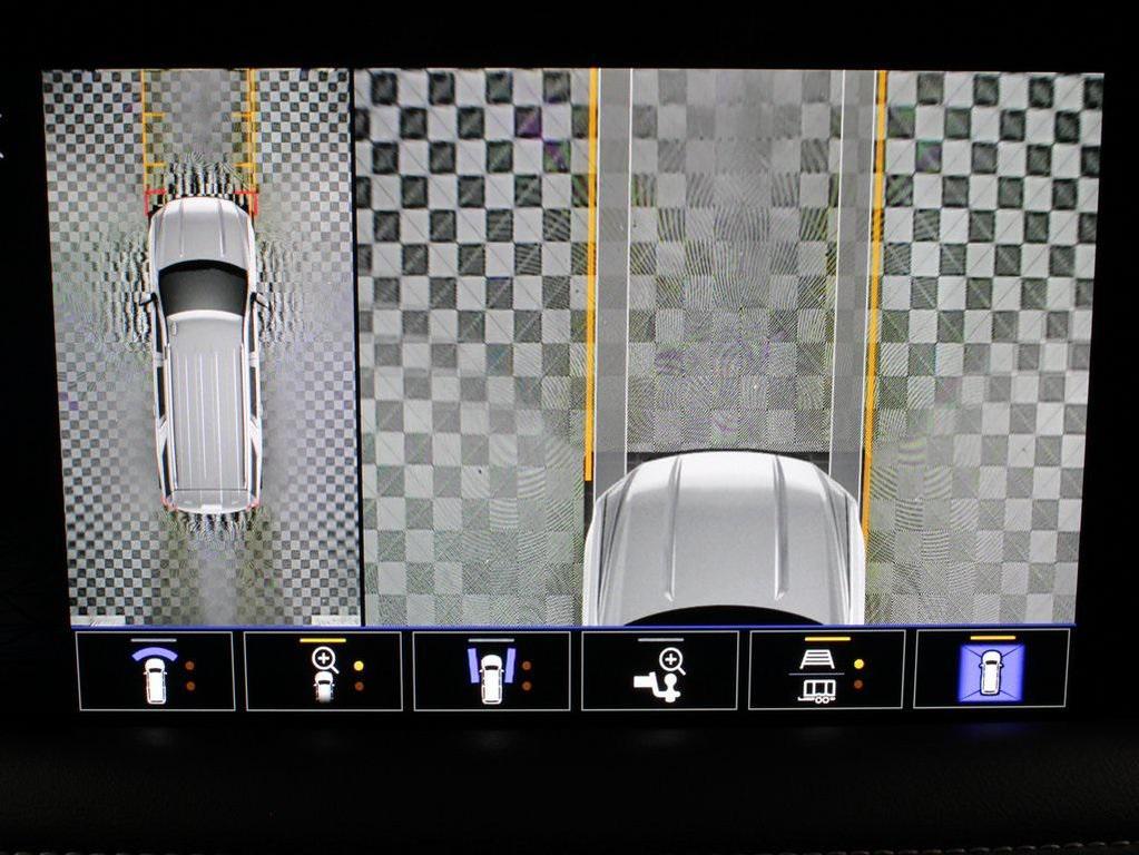 used 2024 GMC Yukon XL car, priced at $69,492