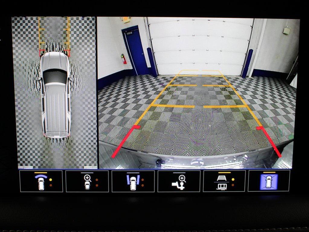 used 2024 GMC Yukon XL car, priced at $69,492