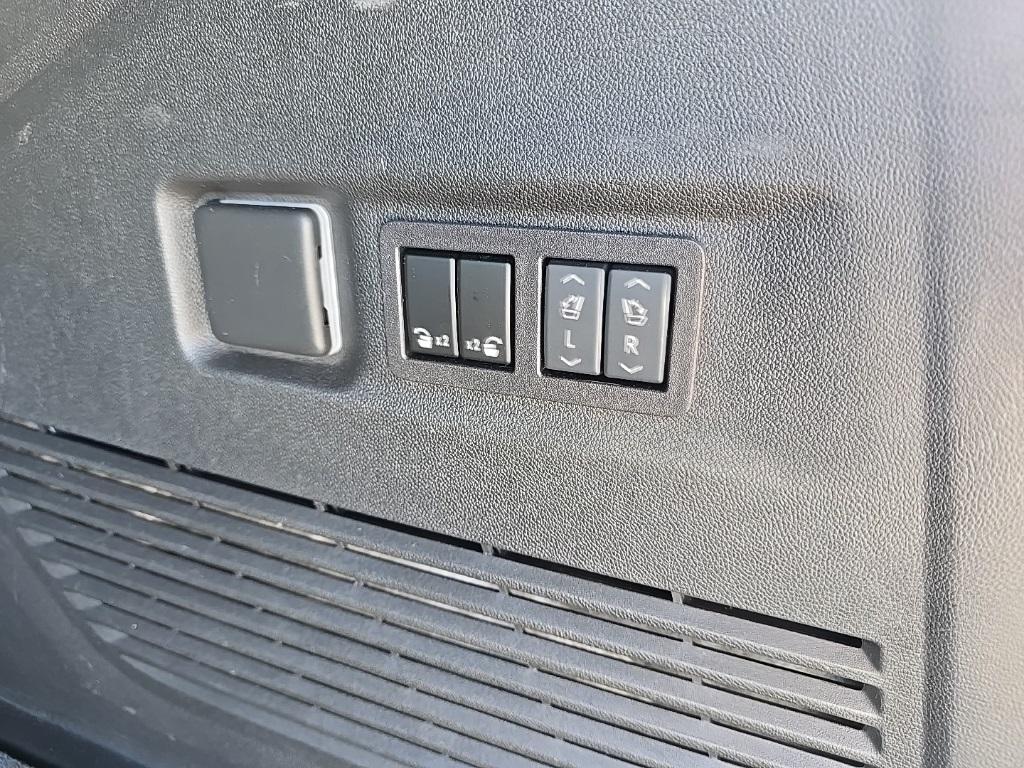 used 2024 Chevrolet Suburban car, priced at $75,997