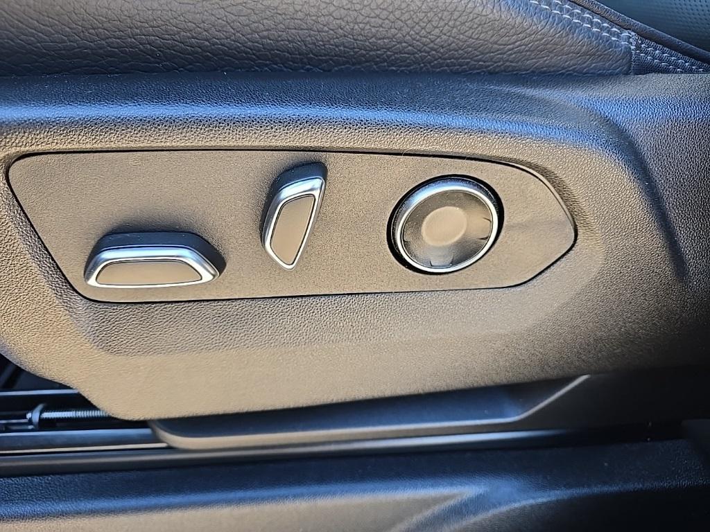 used 2025 GMC Yukon XL car, priced at $84,998