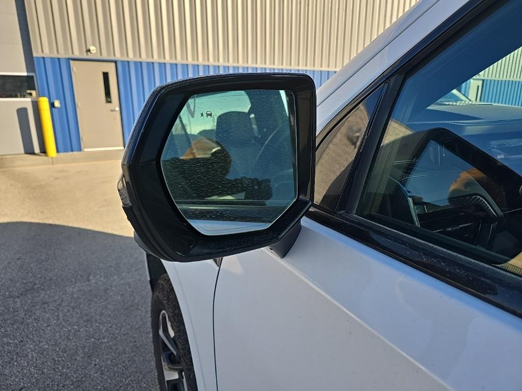 used 2025 GMC Yukon XL car, priced at $78,997