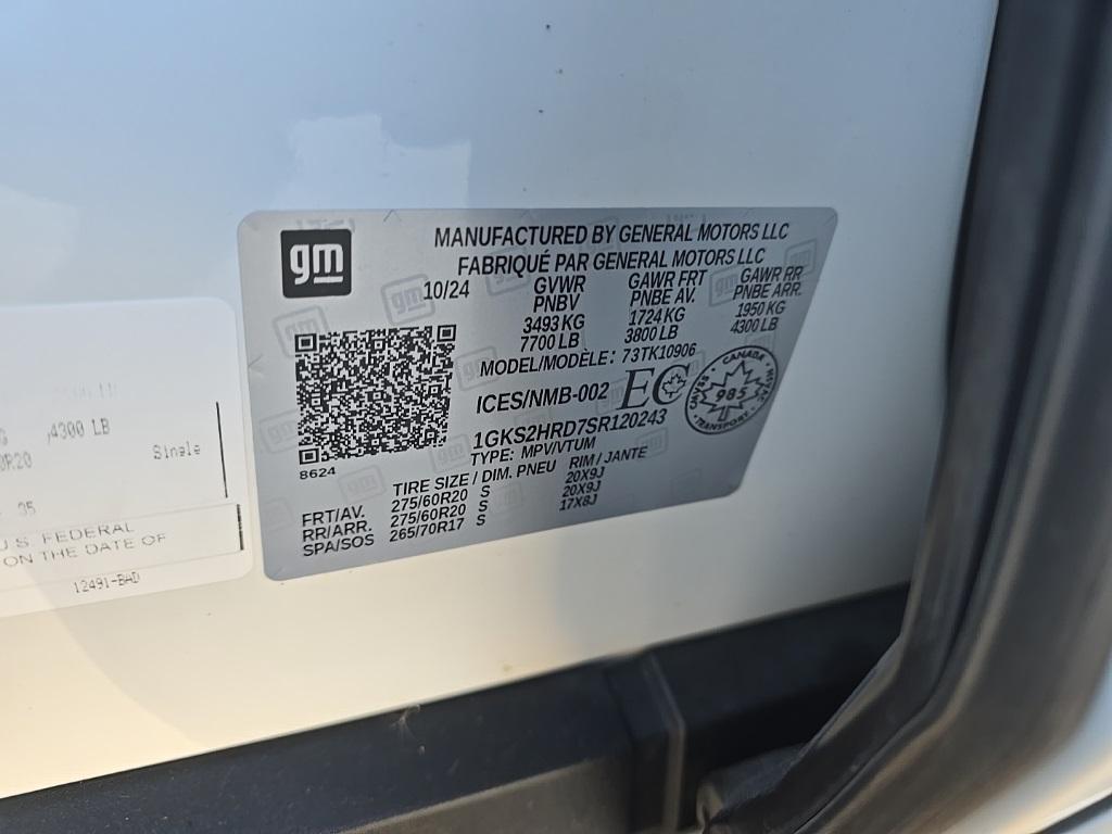 used 2025 GMC Yukon XL car, priced at $78,997