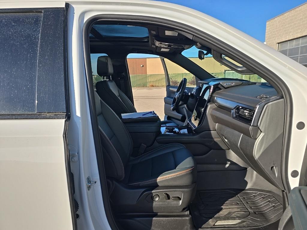 used 2025 GMC Yukon XL car, priced at $78,997