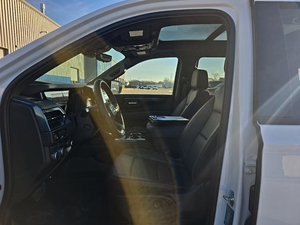 used 2025 GMC Yukon XL car, priced at $78,997