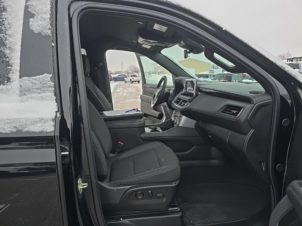 used 2023 GMC Yukon car, priced at $49,497