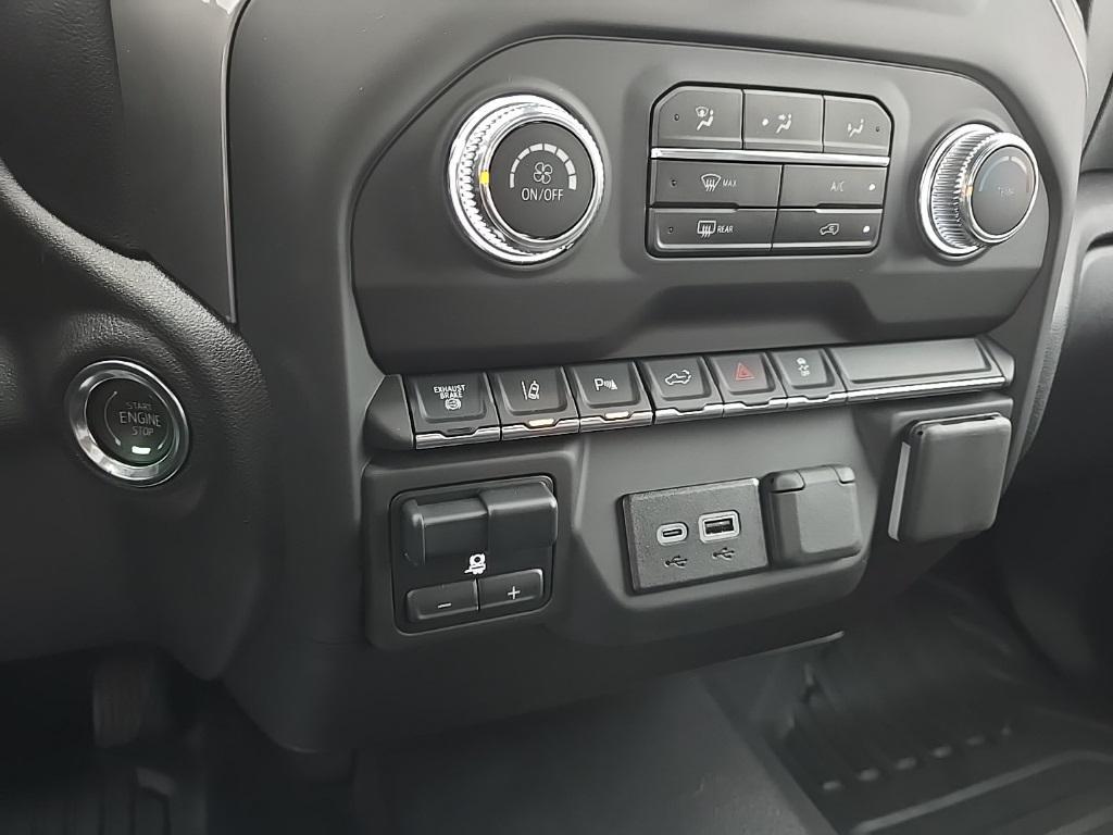 used 2025 GMC Sierra 2500 car, priced at $62,498