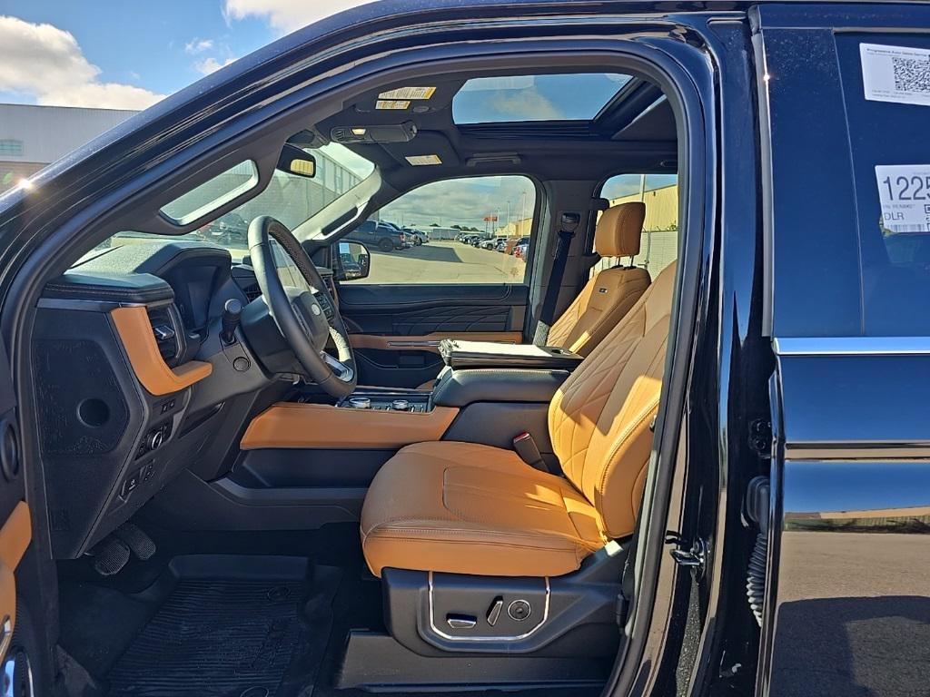 used 2024 Ford Expedition car, priced at $70,997