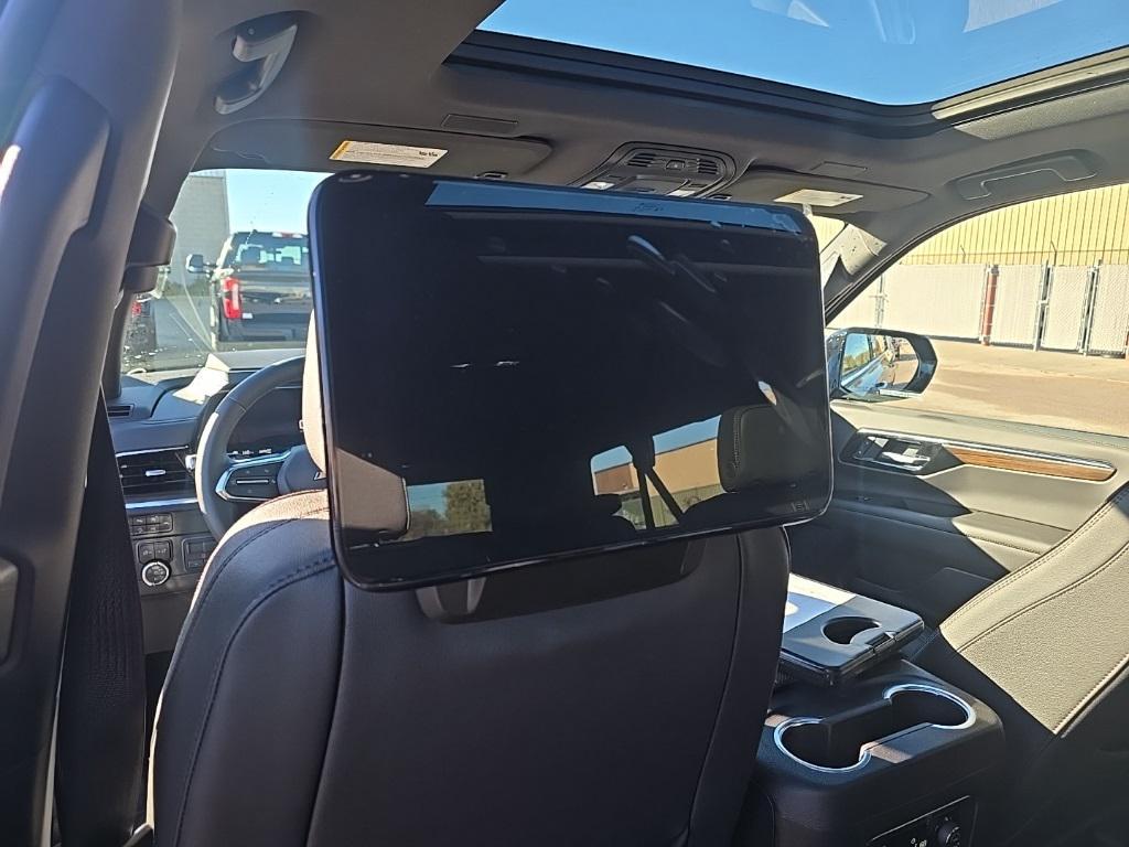 used 2025 Chevrolet Suburban car, priced at $87,997