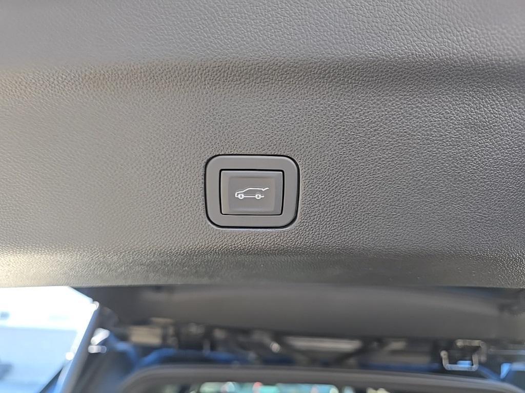 used 2025 Chevrolet Suburban car, priced at $87,997