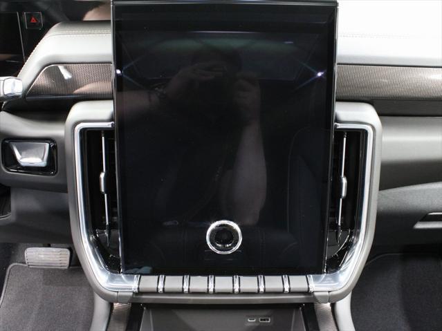 used 2025 GMC Yukon car, priced at $76,997
