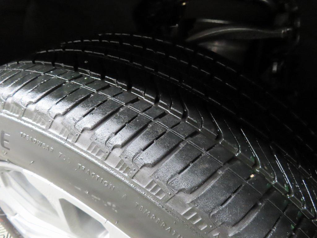 used 2024 GMC Yukon XL car, priced at $76,997