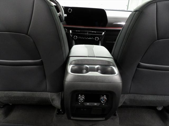 used 2024 Chevrolet Traverse car, priced at $54,997
