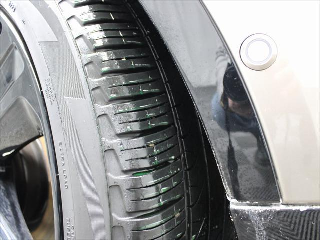 used 2024 Land Rover Discovery car, priced at $64,497