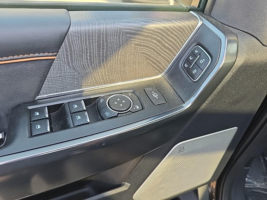 used 2024 Ford F-250 car, priced at $80,998