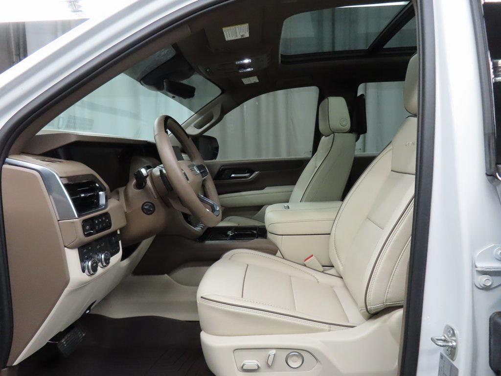 used 2025 GMC Yukon car, priced at $85,997