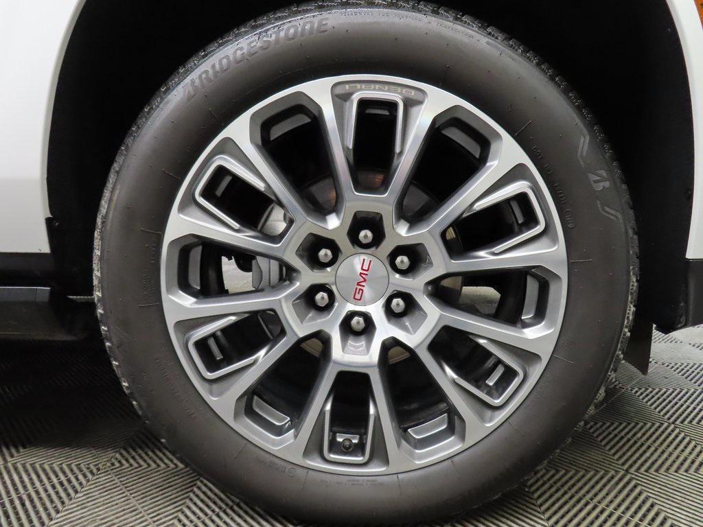 used 2025 GMC Yukon car, priced at $85,997