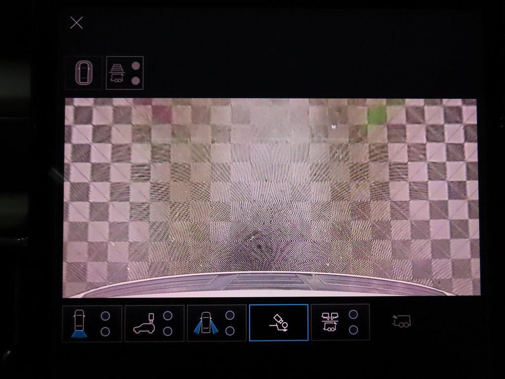 used 2025 GMC Yukon car, priced at $85,997