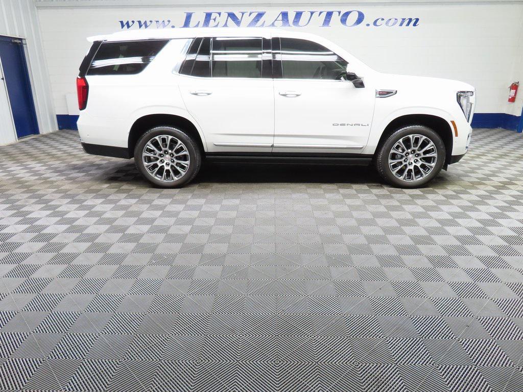 used 2025 GMC Yukon car, priced at $85,997