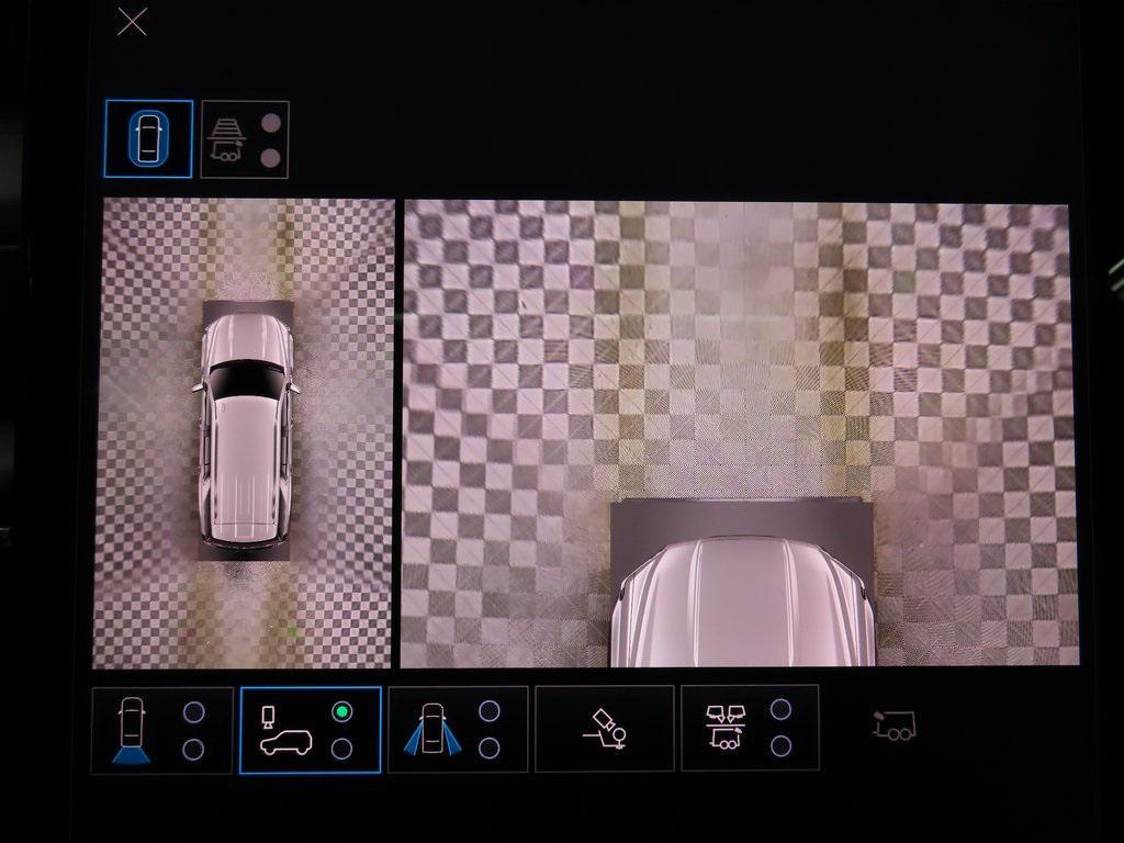 used 2025 GMC Yukon car, priced at $85,997