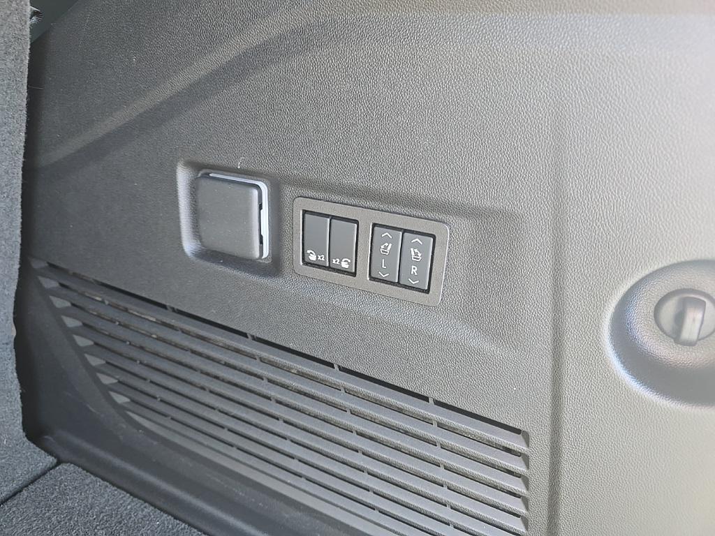 used 2025 Chevrolet Tahoe car, priced at $79,997