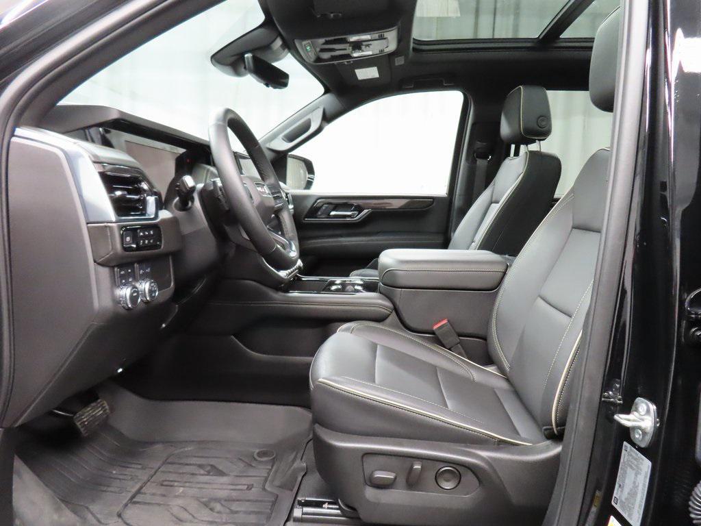 used 2025 GMC Yukon car, priced at $70,497