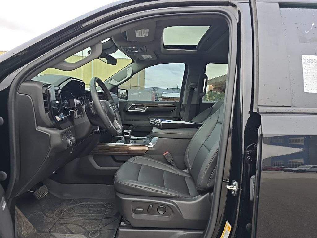 used 2024 Chevrolet Silverado 1500 car, priced at $49,997