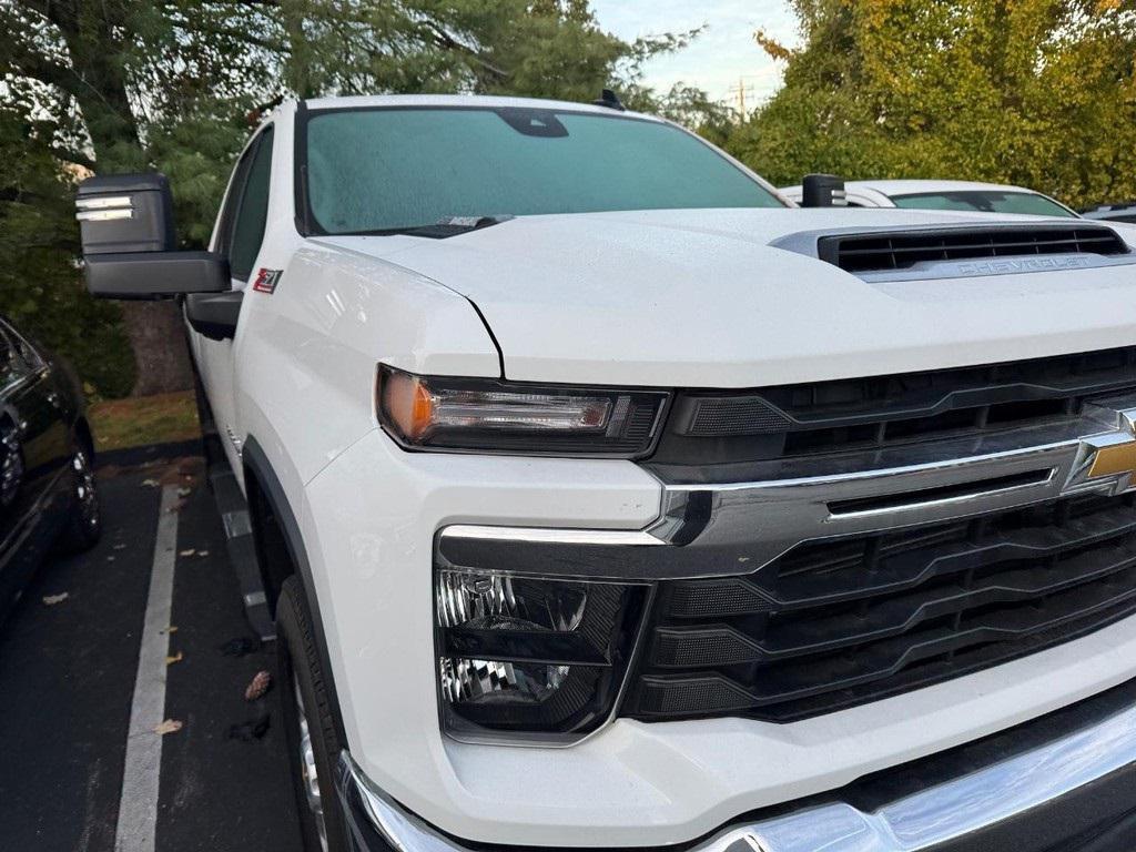 used 2024 Chevrolet Silverado 2500 car, priced at $52,459