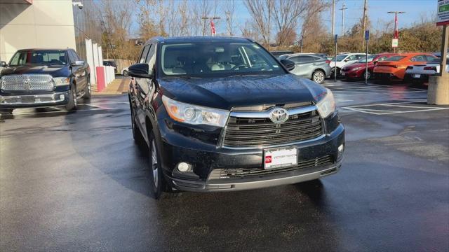 used 2014 Toyota Highlander car, priced at $15,500