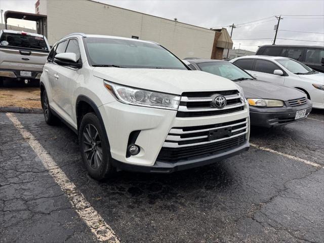 used 2019 Toyota Highlander car, priced at $27,500