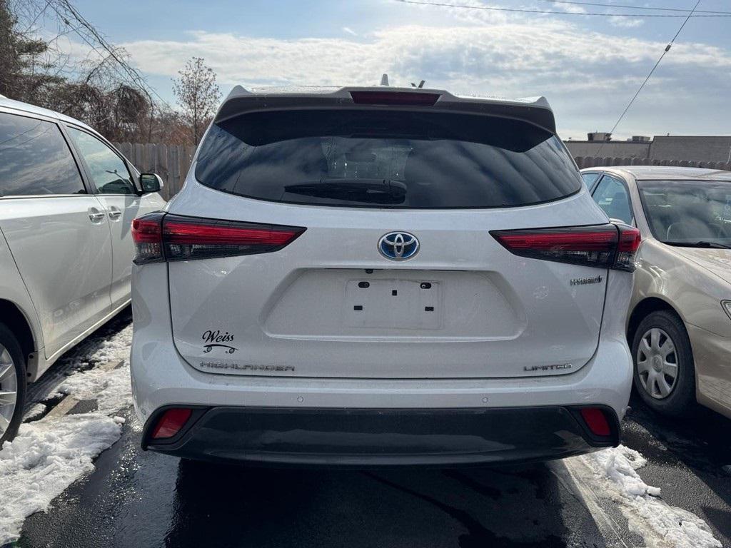 used 2023 Toyota Highlander Hybrid car, priced at $44,988