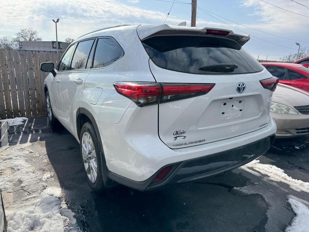 used 2023 Toyota Highlander Hybrid car, priced at $44,988